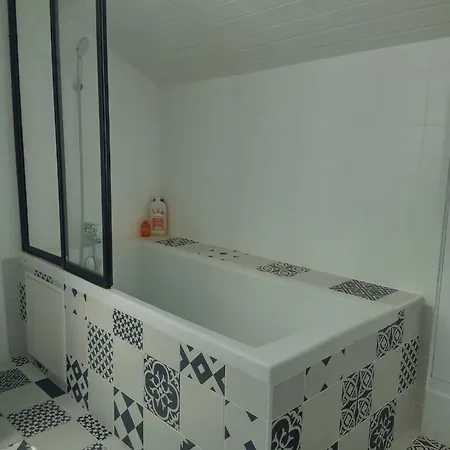 Daire Spacious Nest In The Heart Of